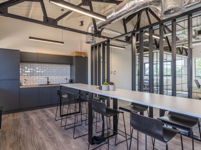 Property Image for 2 The Beacons (First Floor), Beaconsfield Road, Hatfield, Hertfordshire, AL10 8RS
