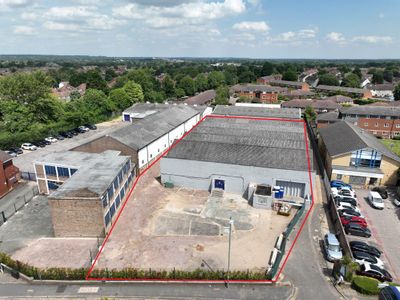 Property Image for 13 Wellfield Road (Right Side), Wellfield Road, Hatfield, Hertfordshire, AL10 0BY