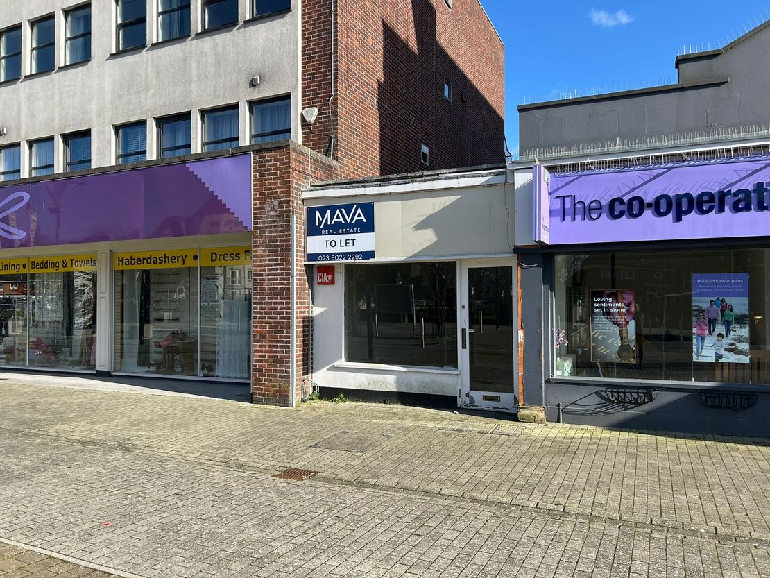 322 London Road, Waterlooville, Hampshire, PO7 7DU