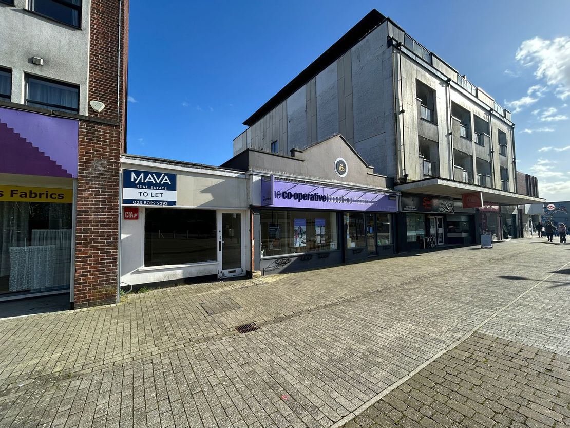 322 London Road, Waterlooville, Hampshire, PO7 7DU