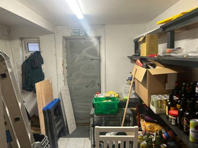 Property Image for 105 Victoria Road, Romford, RM1 2LX