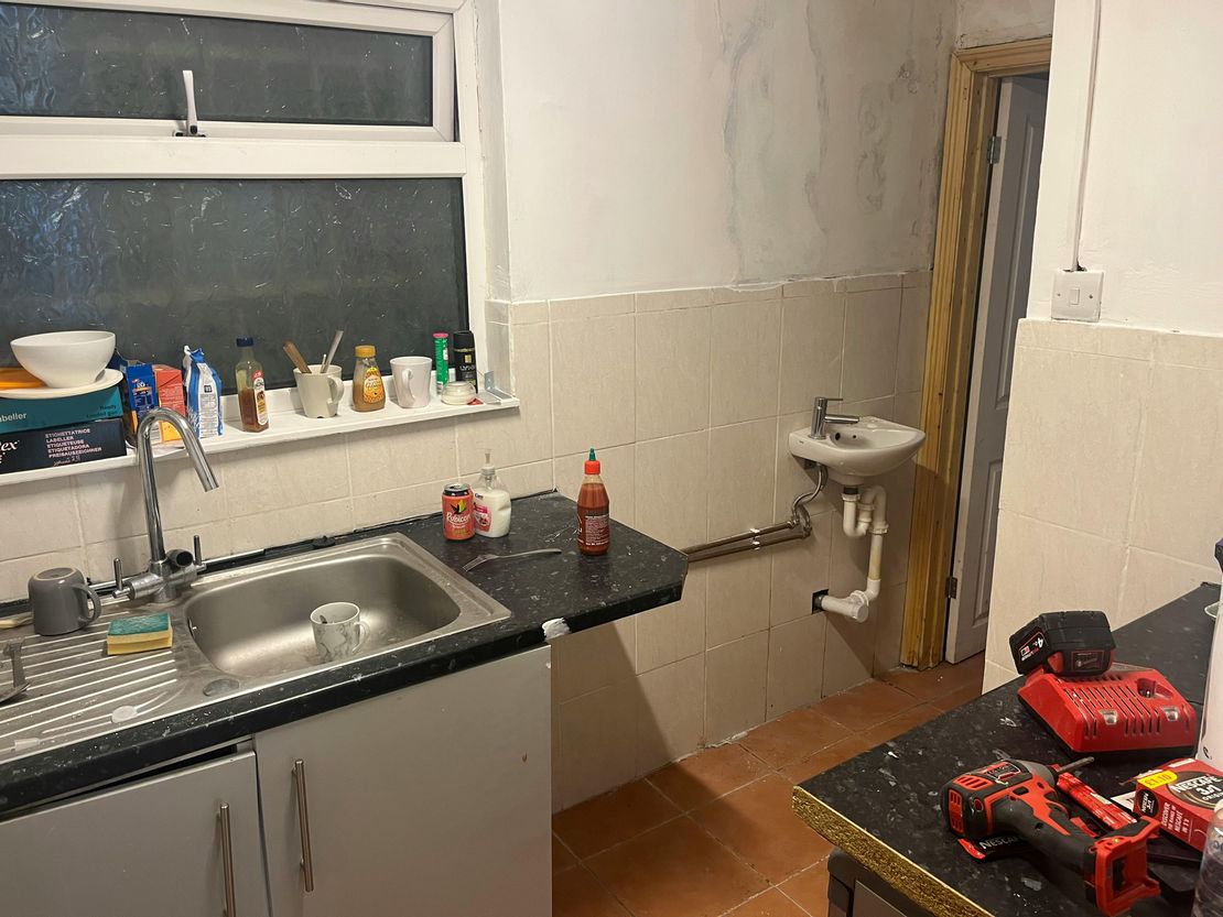 105 Victoria Road, Romford, RM1 2LX