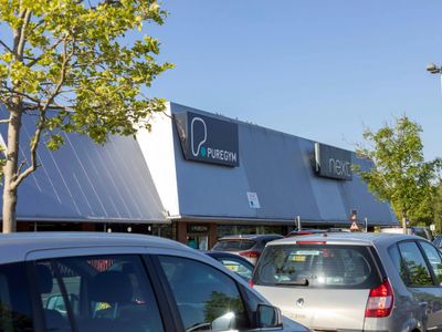 Property Image for Unit 3 Turnhams Green, Pinsents Lane, Reading, RG31 4UH