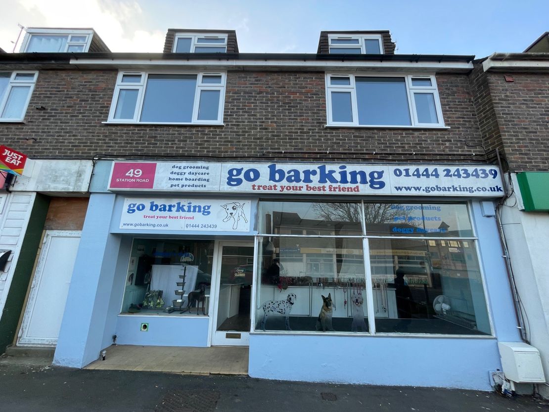 49 Station Road, Burgess Hill, West Sussex, RH15 9DE