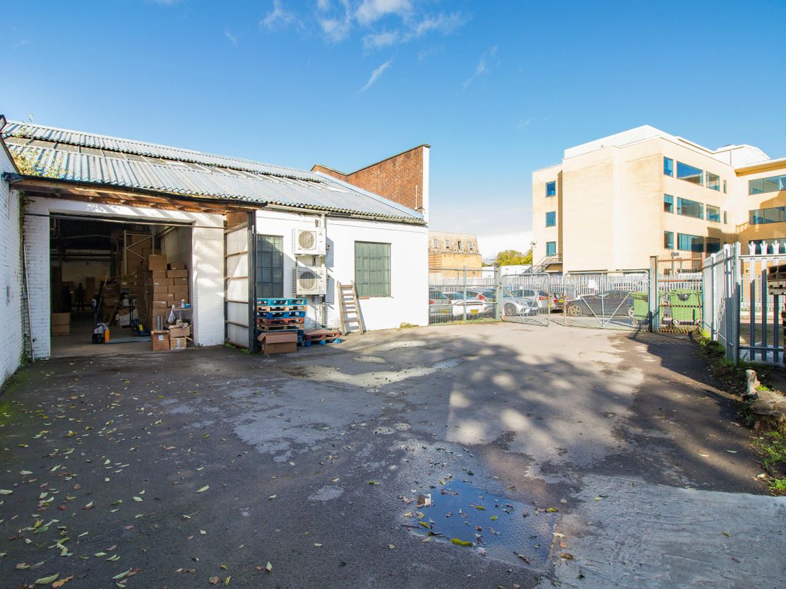 The Ten Building, Wellcroft Road, Slough, SL1 4AQ