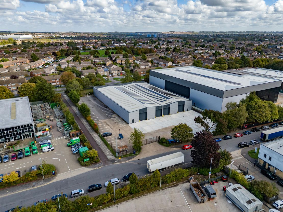 Unit 2, Woodside Industrial Estate, Humphrys Road, Dunstable, LU5 4TP