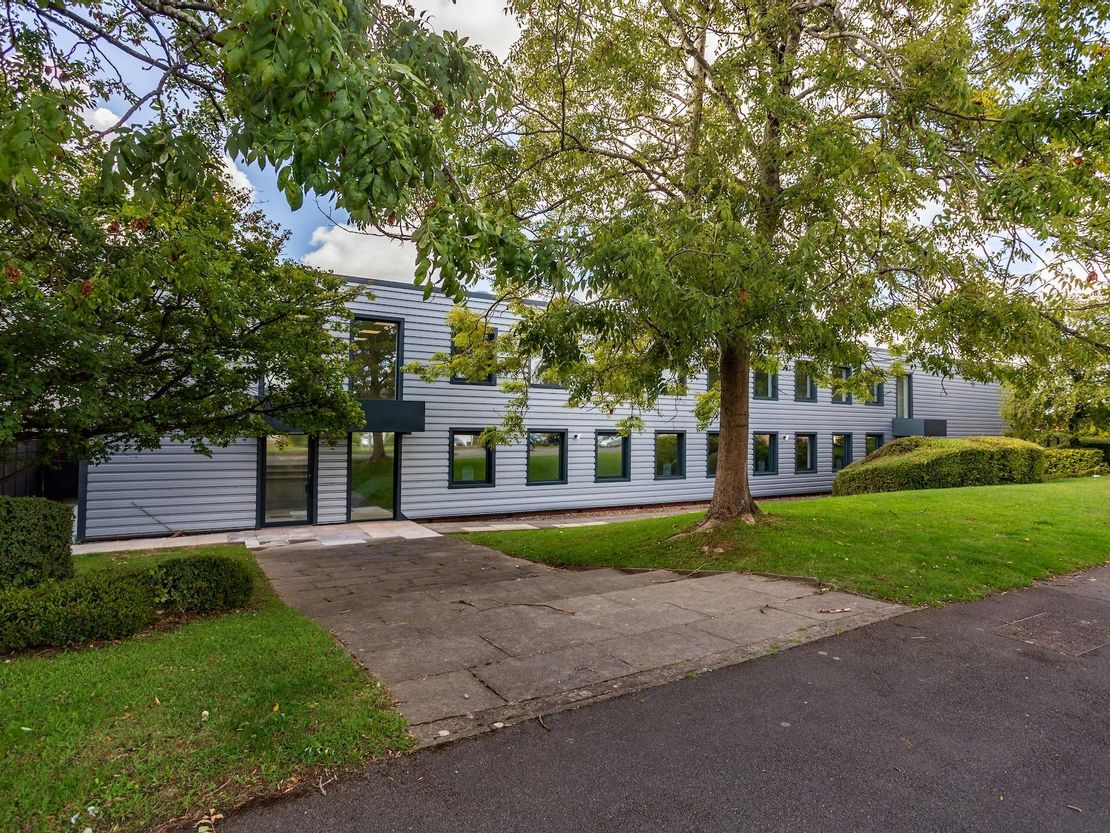 Unit 2, Woodside Industrial Estate, Humphrys Road, Dunstable, LU5 4TP
