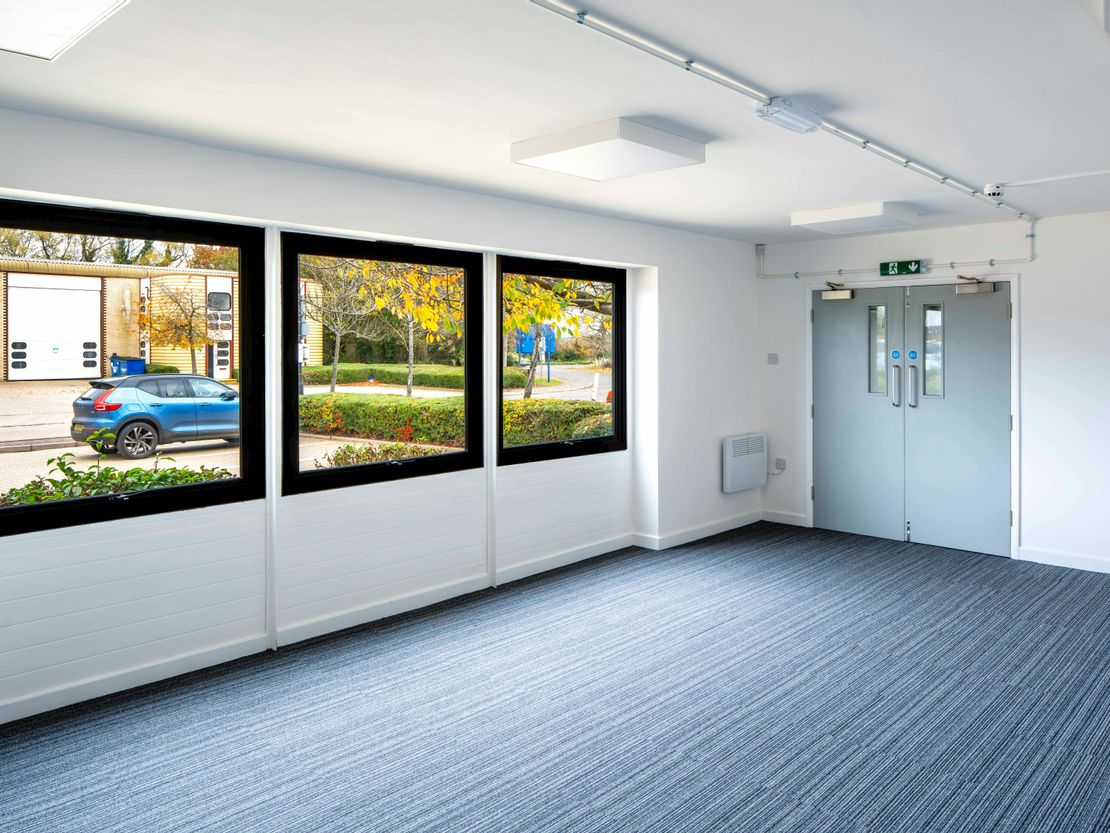 Unit 22 Plover Close, Interchange Park, Newport Pagnell, MK16 9PS