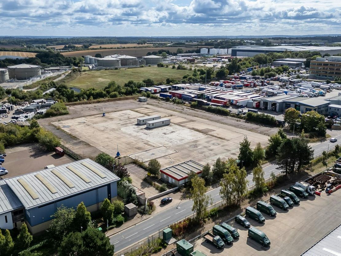 Open Storage, Boundary Way, Hemel Hempstead, HP2 7RH