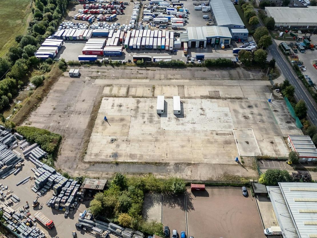 Open Storage, Boundary Way, Hemel Hempstead, HP2 7RH