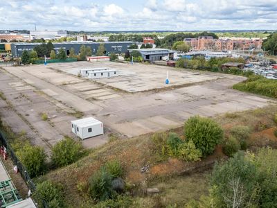 Property Image for Open Storage, Boundary Way, Hemel Hempstead, HP2 7RH