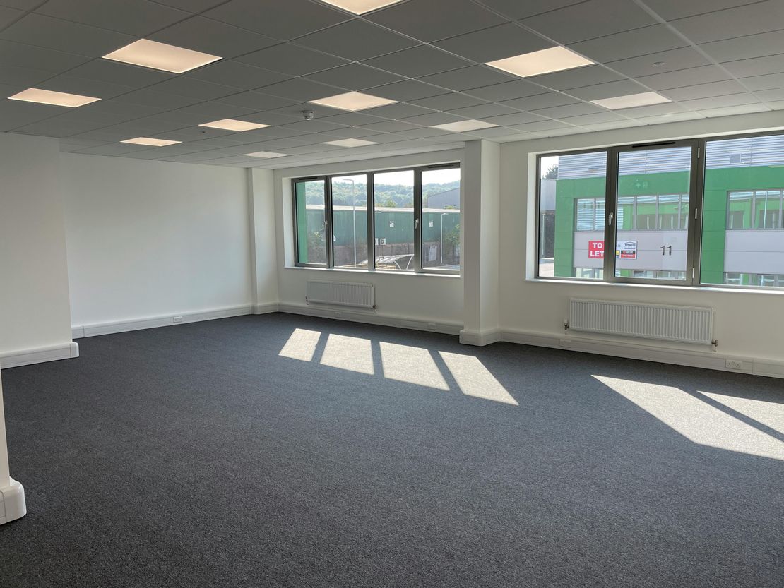 Unit 8 Trade City Luton, Kingsway, Luton, LU1 1TT