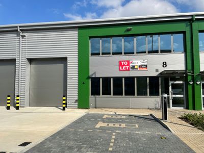 Property Image for Unit 8 Trade City Luton, Kingsway, Luton, LU1 1TT
