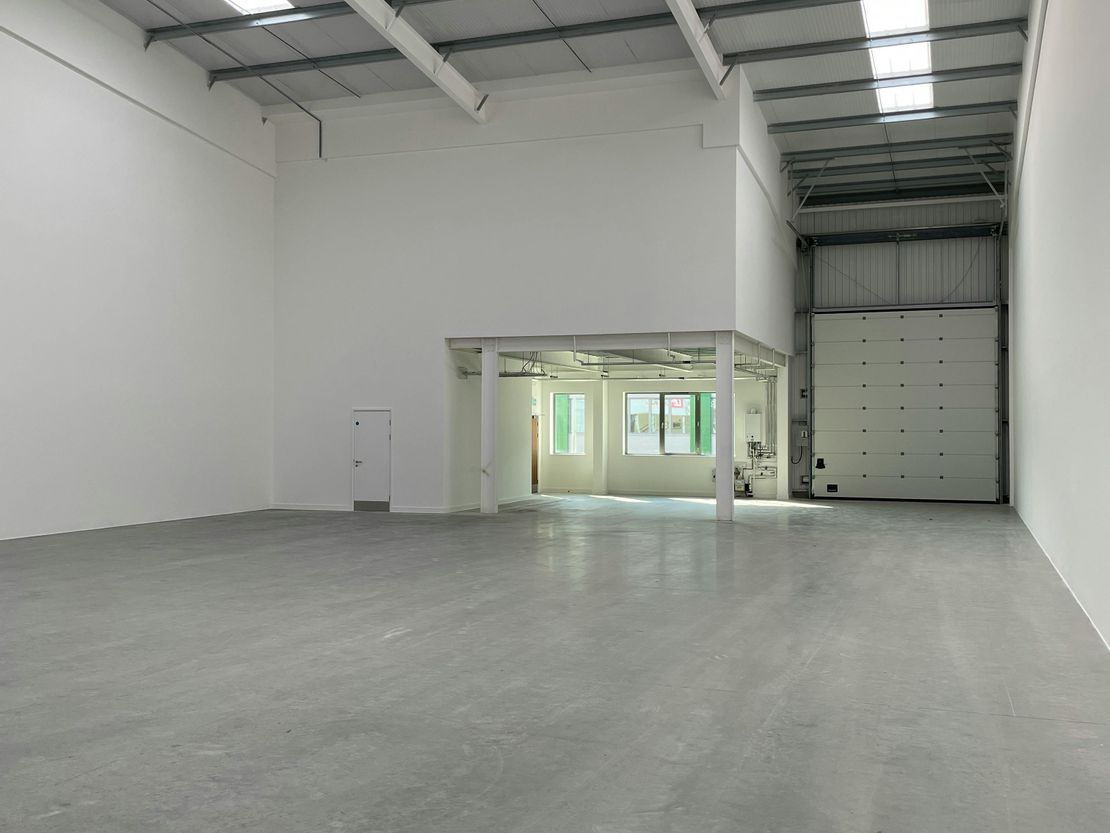 Unit 8 Trade City Luton, Kingsway, Luton, LU1 1TT