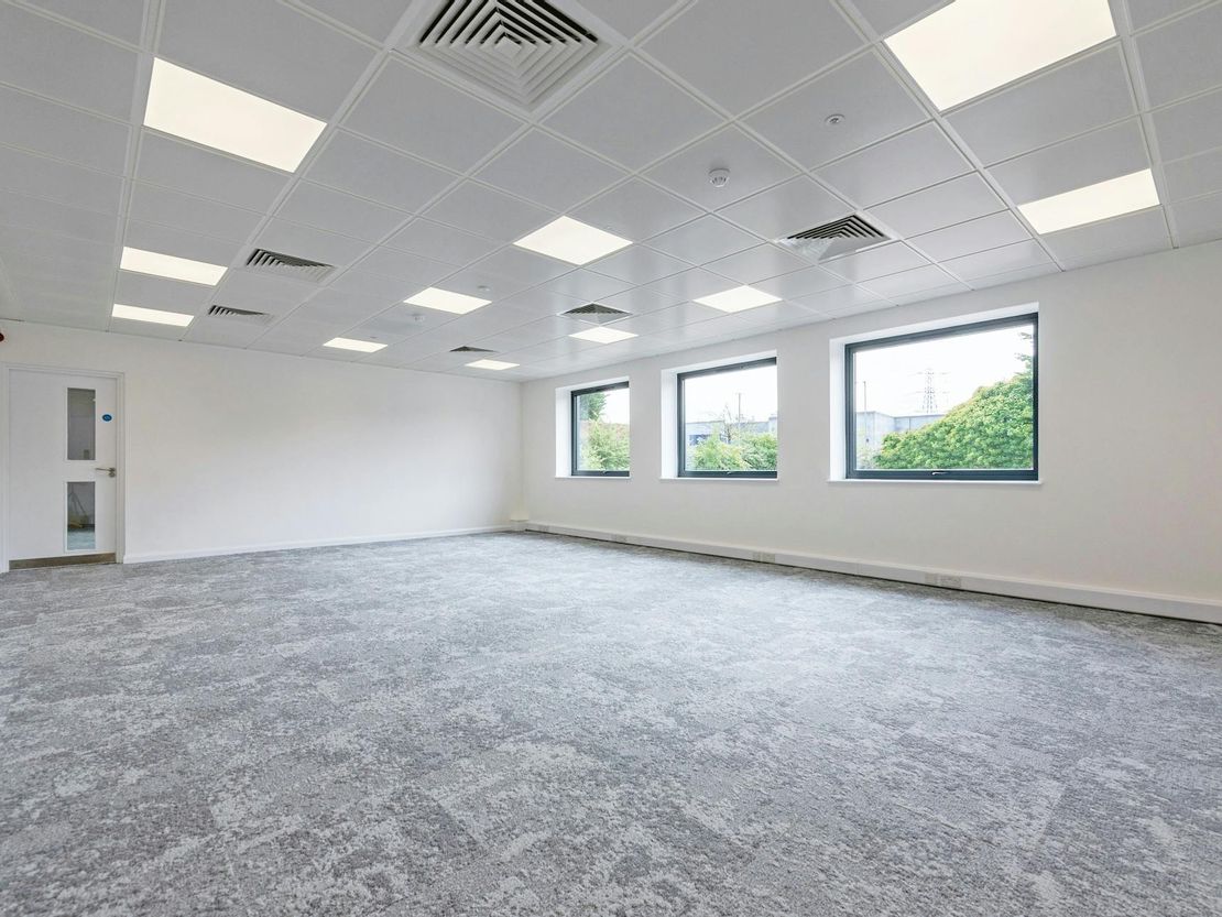 Unit 36 Woodside Industrial Estate, Verey Road, Dunstable, LU5 4TT