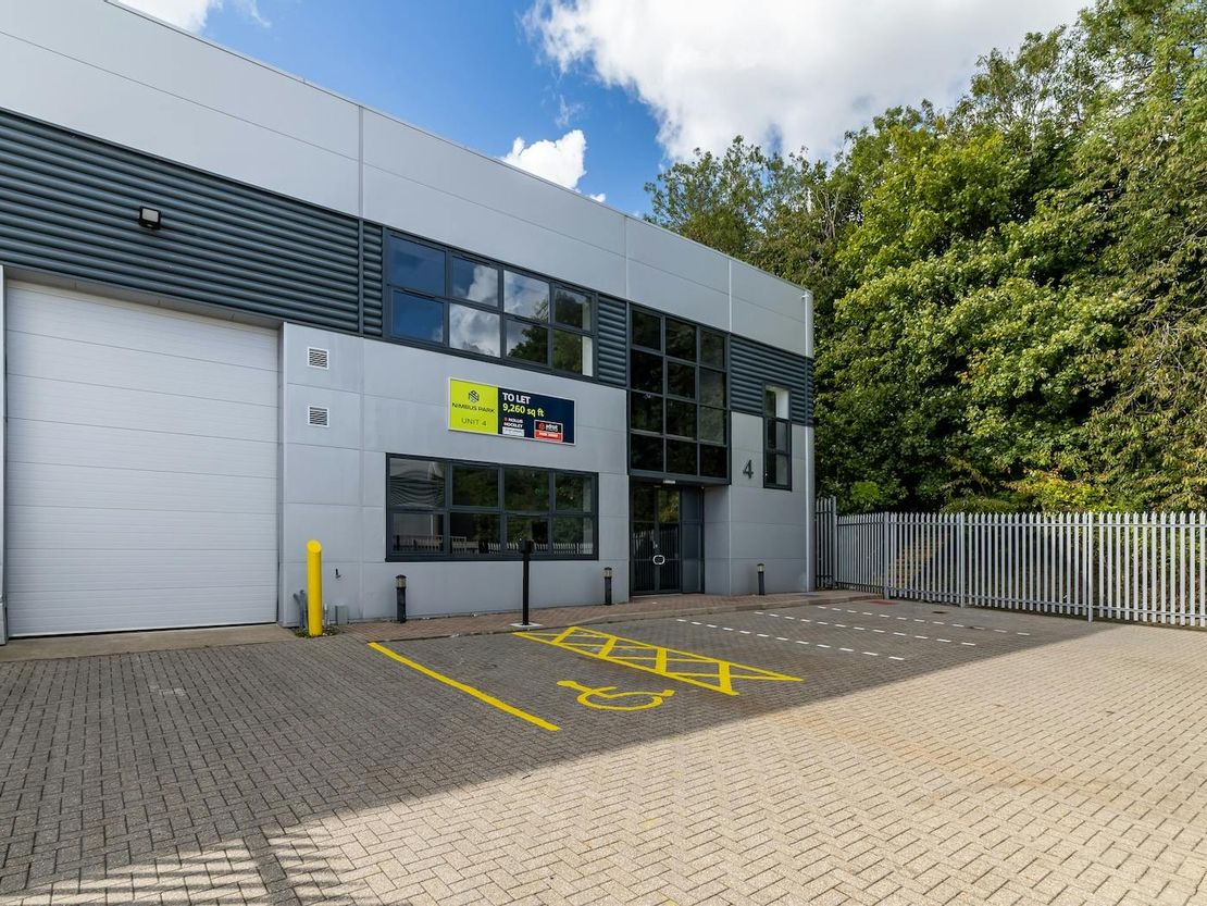 Unit 4 Nimbus Park, Porz Avenue, Dunstable, LU5 5WZ