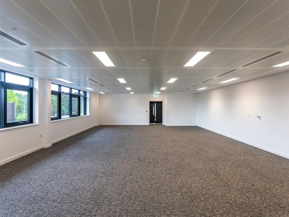Vision44, Woodside Industrial Estate, 1/1A Humphrys Road, Dunstable, LU5 4TP