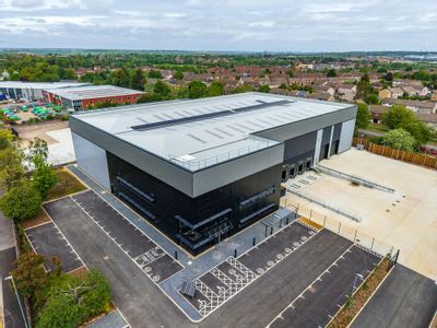 Property Image for Vision44, Woodside Industrial Estate, 1/1A Humphrys Road, Dunstable, LU5 4TP