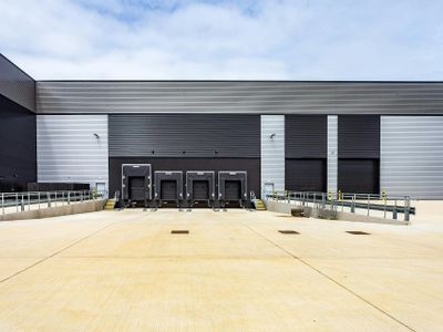 Property Image for Vision44, Woodside Industrial Estate, 1/1A Humphrys Road, Dunstable, LU5 4TP