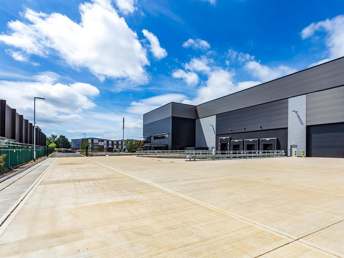 Vision44, Woodside Industrial Estate, 1/1A Humphrys Road, Dunstable, LU5 4TP