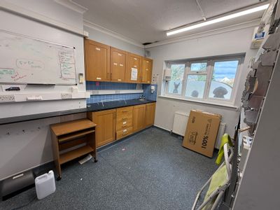 Property Image for 349 Bell Green Road, Coventry, West Midlands, CV6 7HD