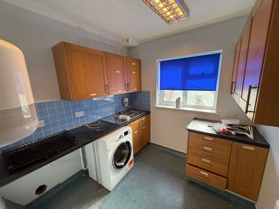 Property Image for 349 Bell Green Road, Coventry, West Midlands, CV6 7HD