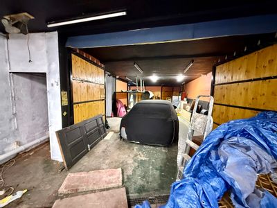 Property Image for 46 Central Avenue, Nuneaton, Warwickshire, CV11 5BB