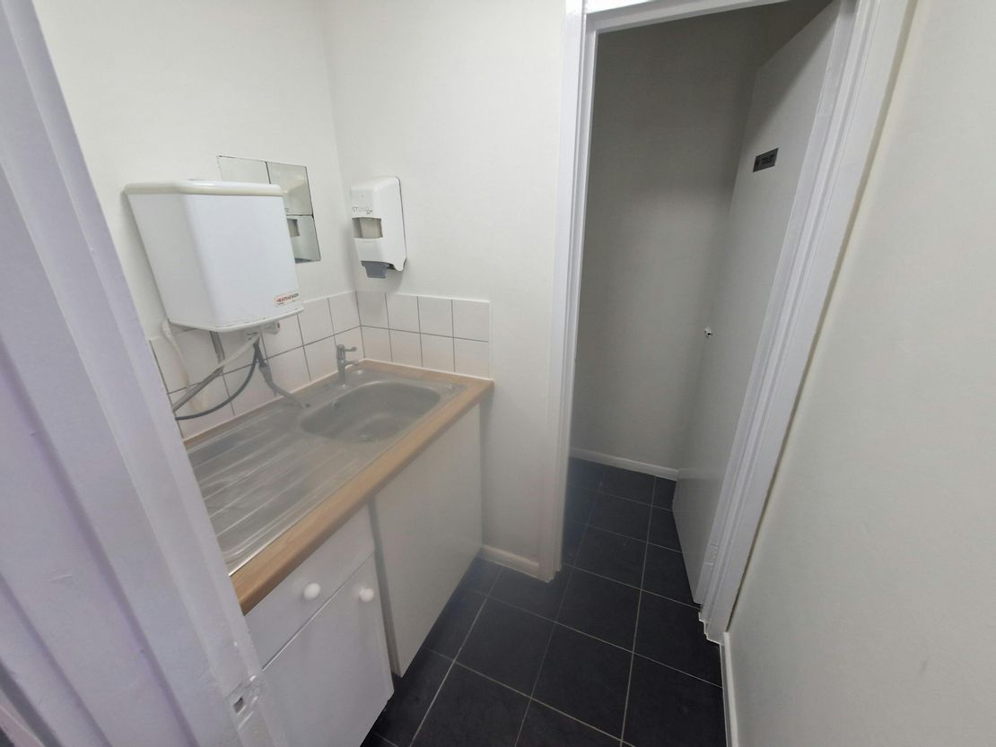 Unit 14 & 15 Limberline Spur, Hilsea Industrial Estate, Portsmouth, PO3 5HJ