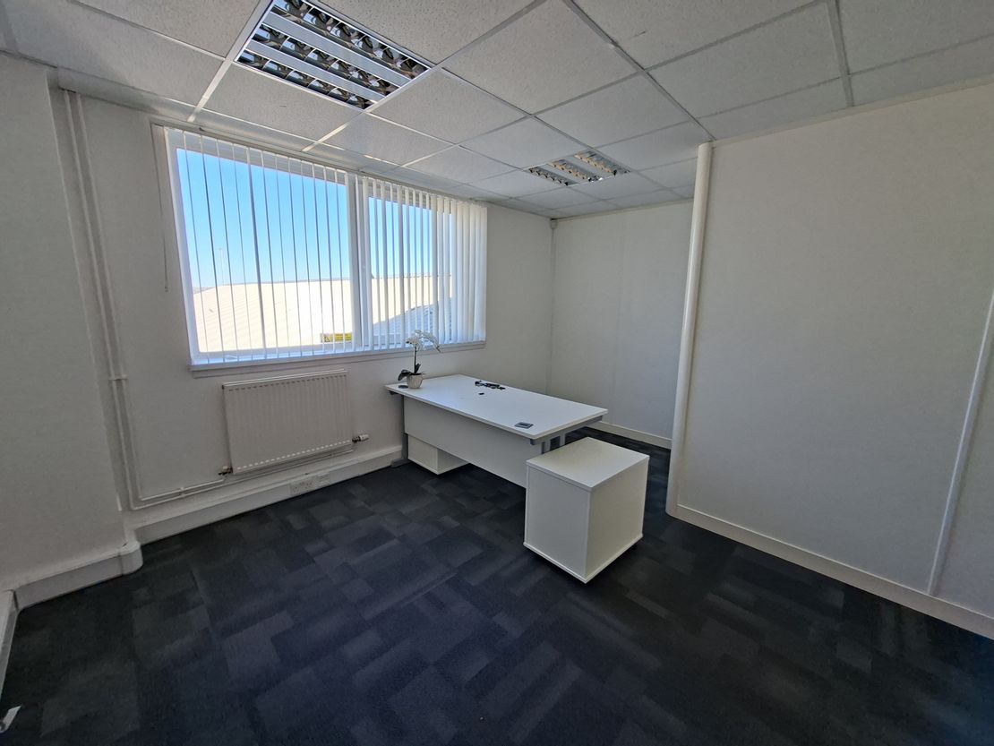 1st Floor 4 Point Commercial Centre, Craigshaw Road, West Tullos Industrial Estate, Aberdeen, AB12 3AP