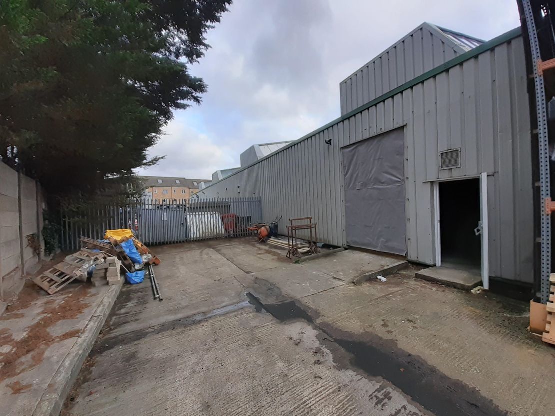 Unit B3, Queensbridge Industrial Estate, London Road, West Thurrock, Essex, RM20 3LH