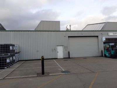 Property Image for Unit B3, Queensbridge Industrial Estate, London Road, West Thurrock, Essex, RM20 3LH