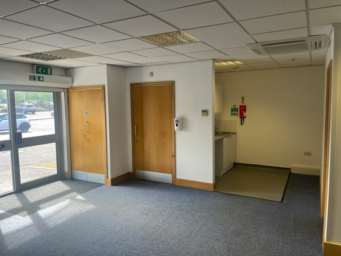 Unit 4 Clock Court, Campbell Way, Dinnington, S25 3QD