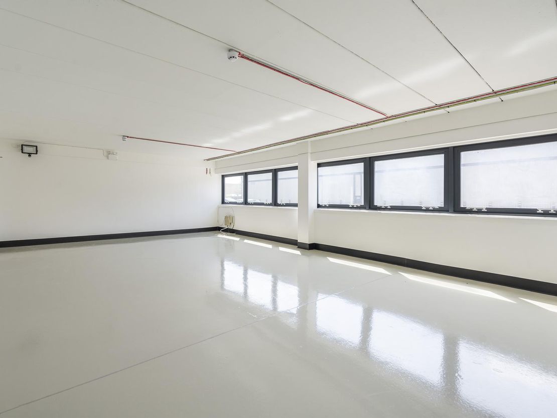 Unit B5, Worton Grange Industrial Estate, Reading, RG2 0TG
