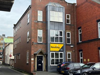 Property Image for 2 Winmarleigh Street, Warrington, WA1 1NB
