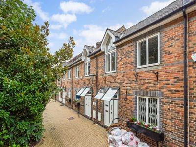 Property Image for 5 Lion Yard, Tremadoc Road, Clapham SW4 7NQ