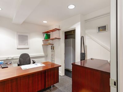 Property Image for 5 Lion Yard, Tremadoc Road, Clapham SW4 7NQ