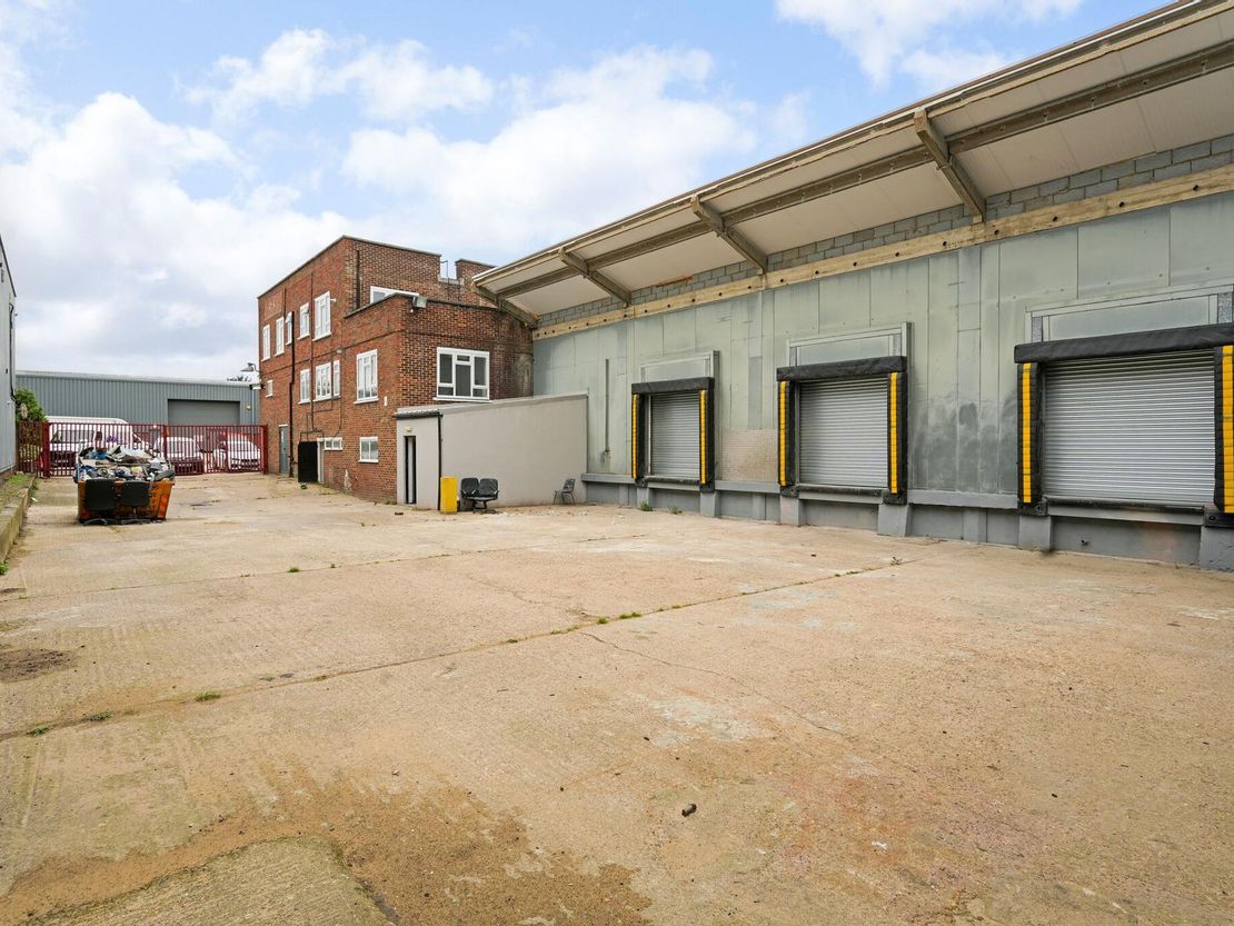 Unit D, 4 Lyon Road, London SW19 2RU