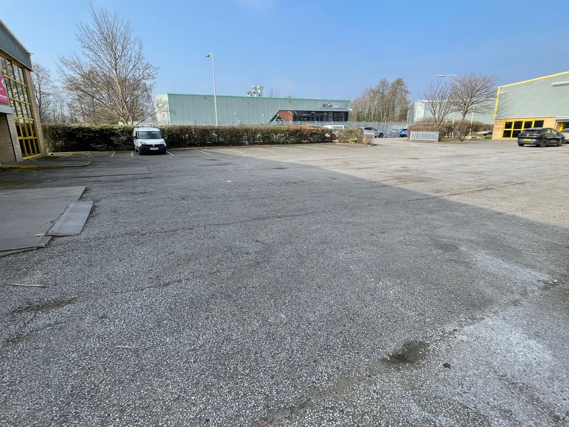 Unit 28, Bergen Way, Sutton Fields Industrial Estate, Hull, East Yorkshire, HU7 0YQ