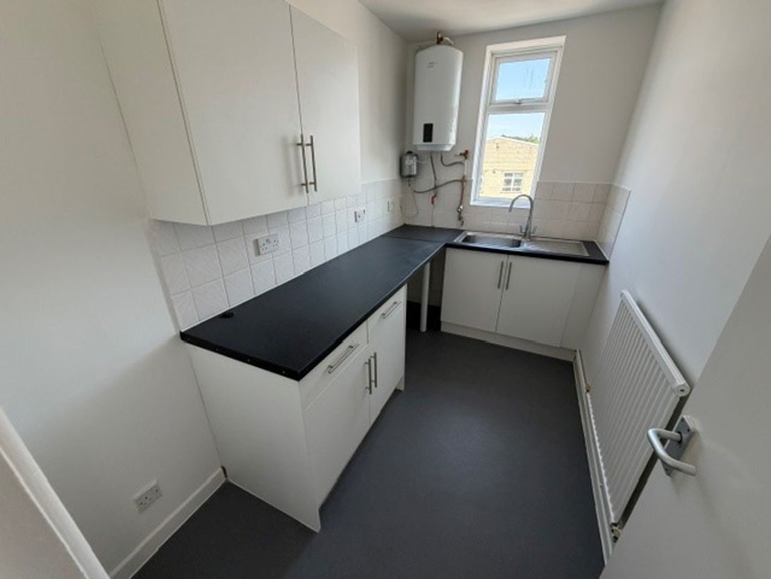 59-61 Milford Trading Estate, Milford Road, Reading, RG1 8LG