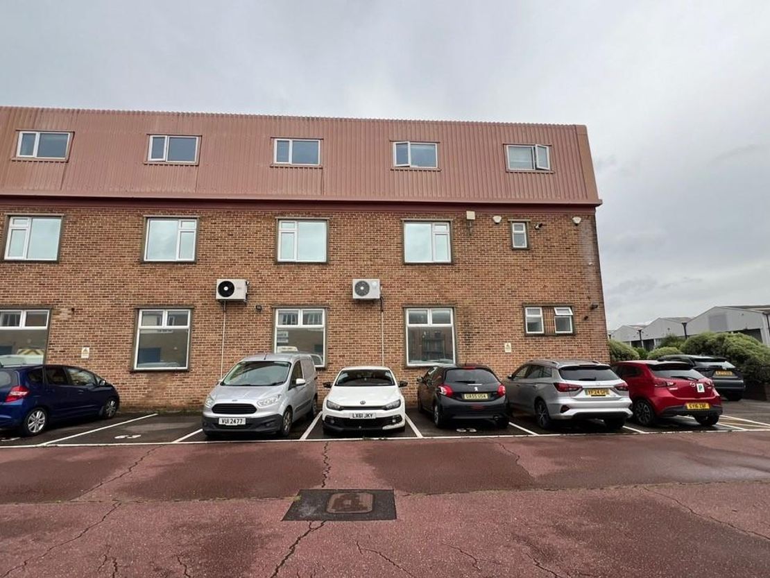 63 Milford Road, Reading, RG1 8LG