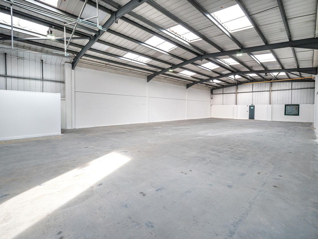 Unit 21 Riverpark Industrial Estate, Ampere Road, Newbury, RG14 2DQ