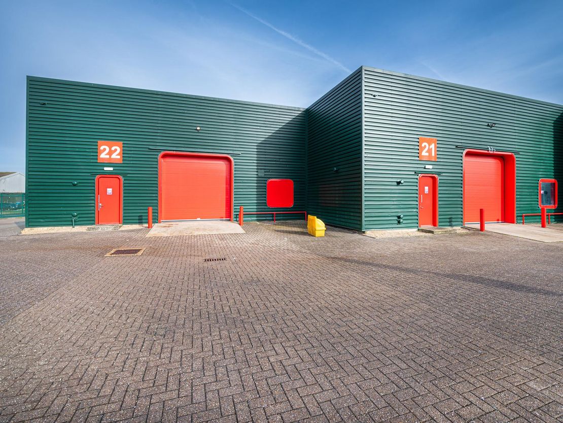 Unit 21 Riverpark Industrial Estate, Ampere Road, Newbury, RG14 2DQ