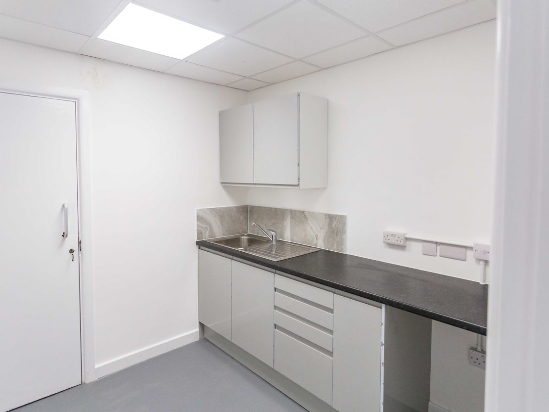 Unit D Kennetside Industrial Estate, Bone Lane, Newbury, RG14 5PX