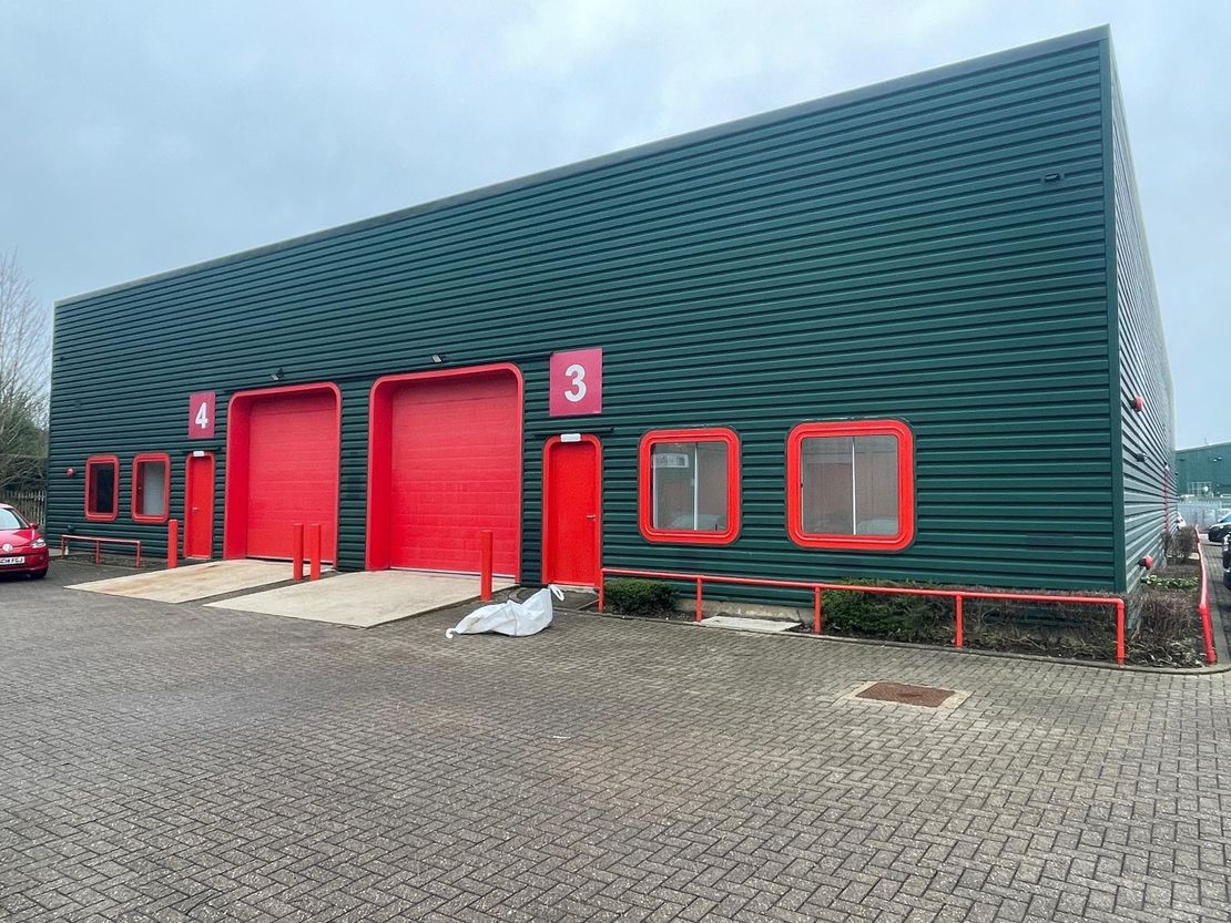 Riverpark Industrial Estate, Ampere Road, Newbury, RG14 2DQ