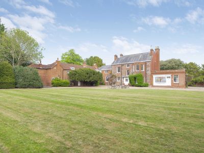 Property Image for Hare Hatch Grange, Bath Road, Hare Hatch, Reading, RG10 9SA