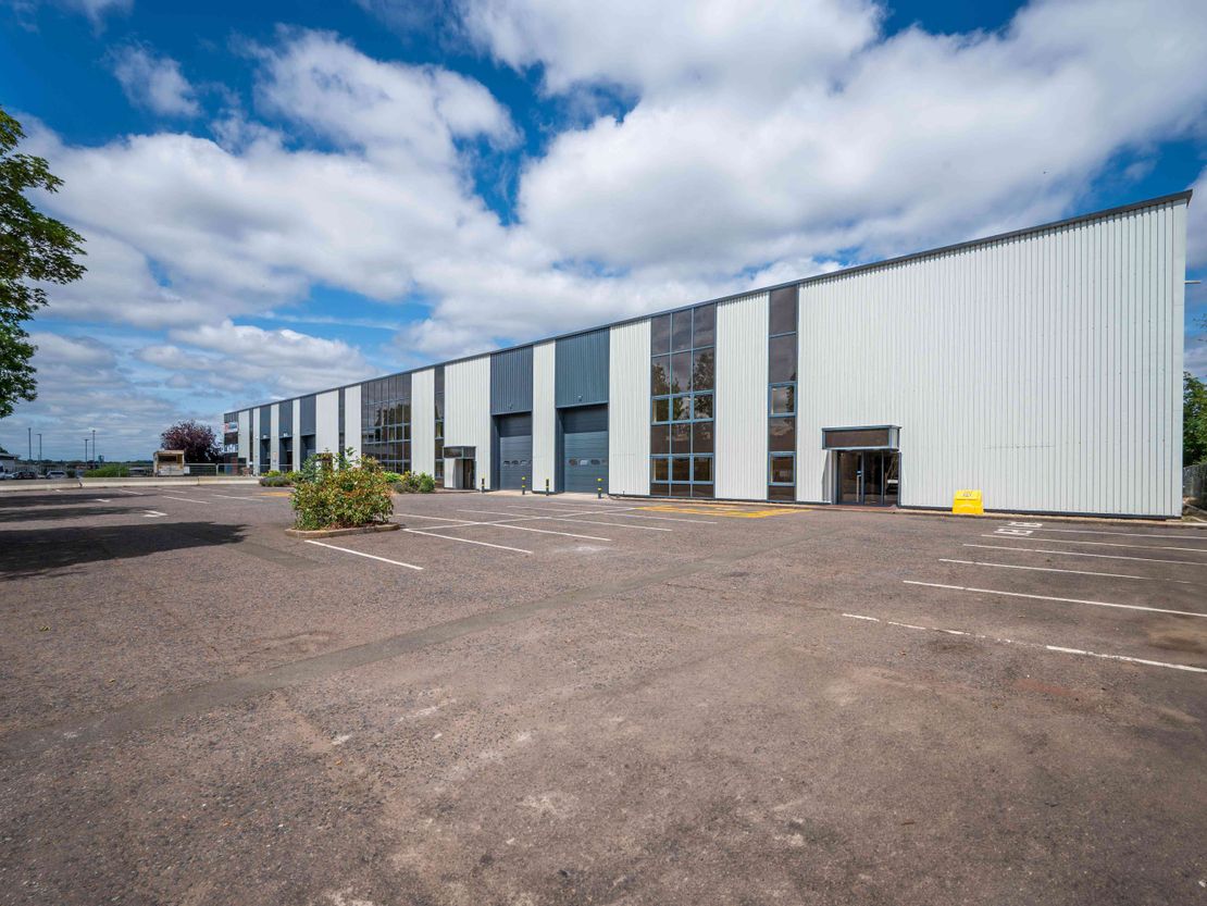 Units 2, 3 & 4 Riverview, 140-146 Cardiff Road, Reading, RG1 8EW