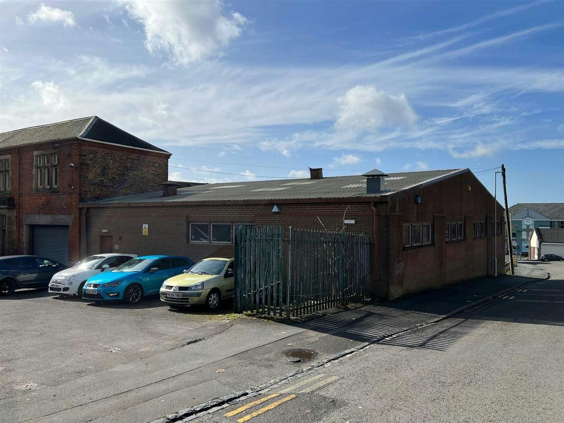Ceramic House, Hillcrest Street, Hanley, Stoke on Trent, ST1 2AA