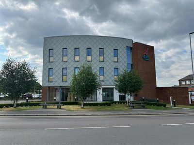 Property Image for 140 Broad Street, Hanley, Stoke-On-Trent, ST1 4HP