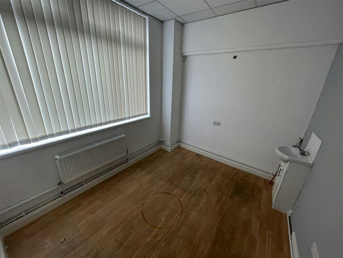 42 Town Road, Stoke-on-Trent, ST1 2JP