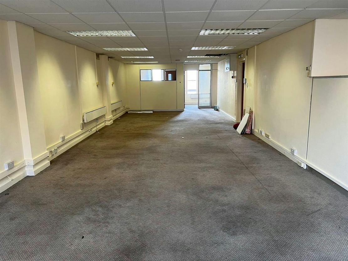 2nd Floor, 58 High Street, Newcastle under lyme, ST5 1QE